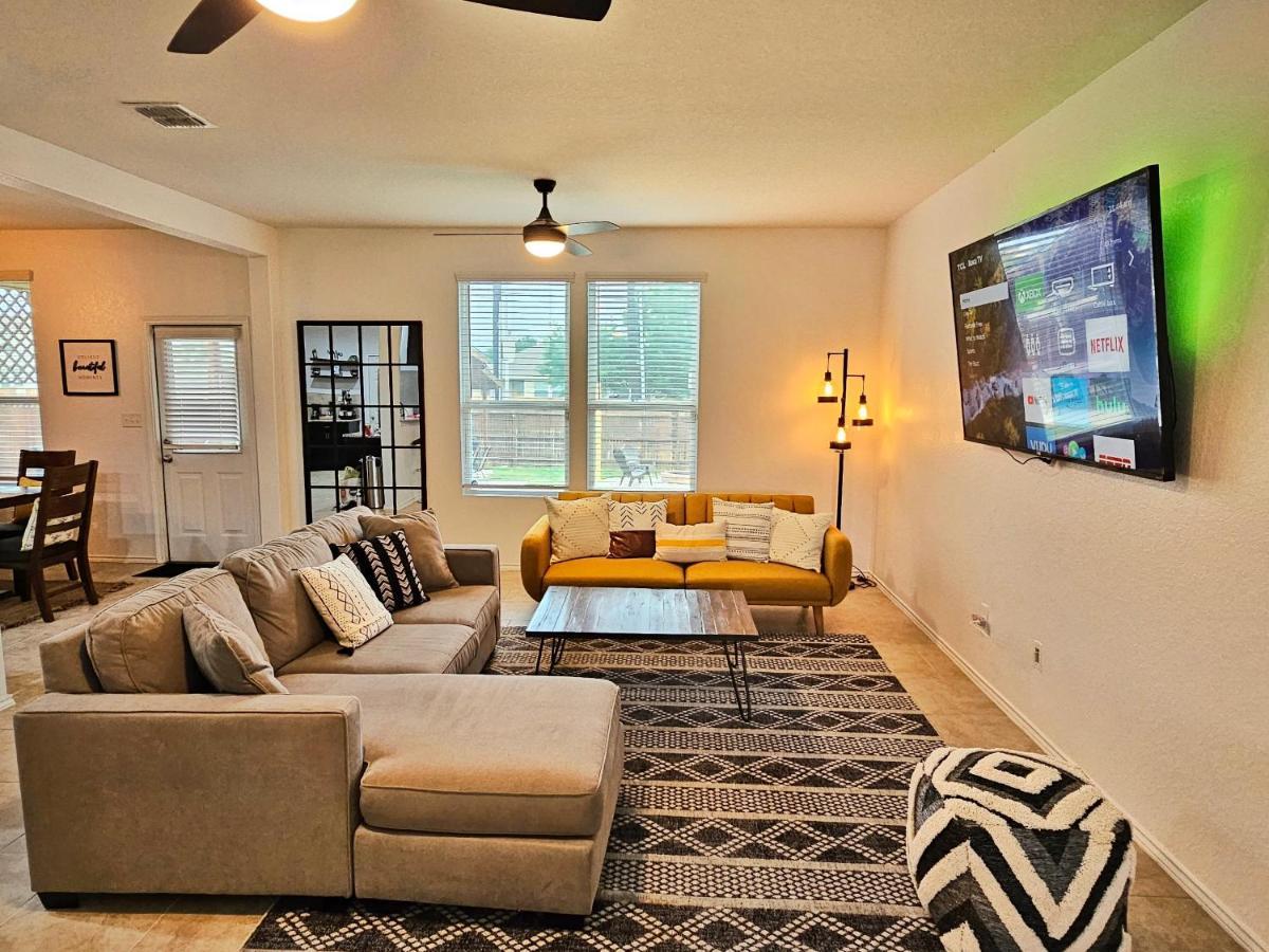 Bohemian W Fire Pit/grill/game & More!