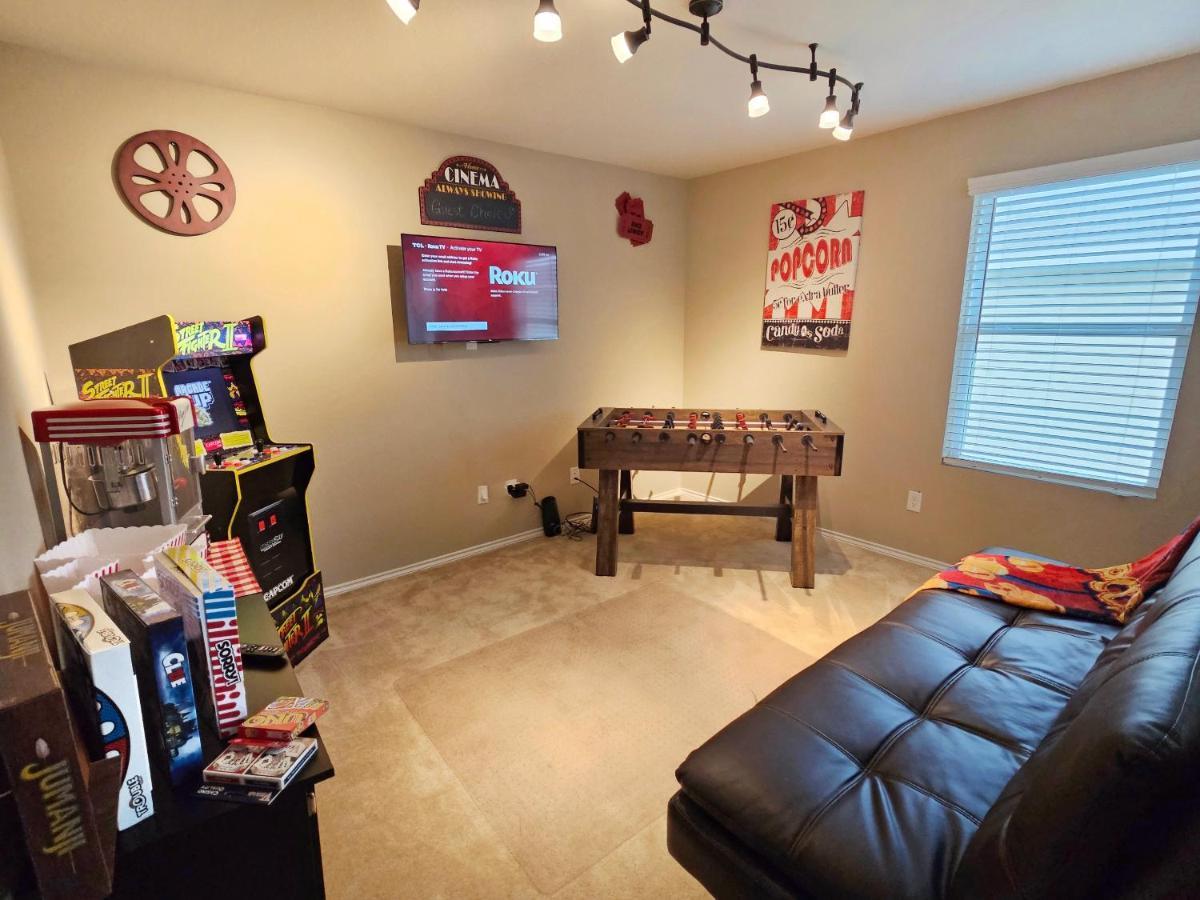 Holiday home Bohemian W Fire Pit/grill/game & More!